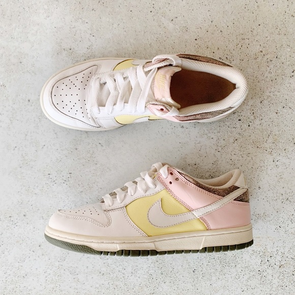 nike easter dunks